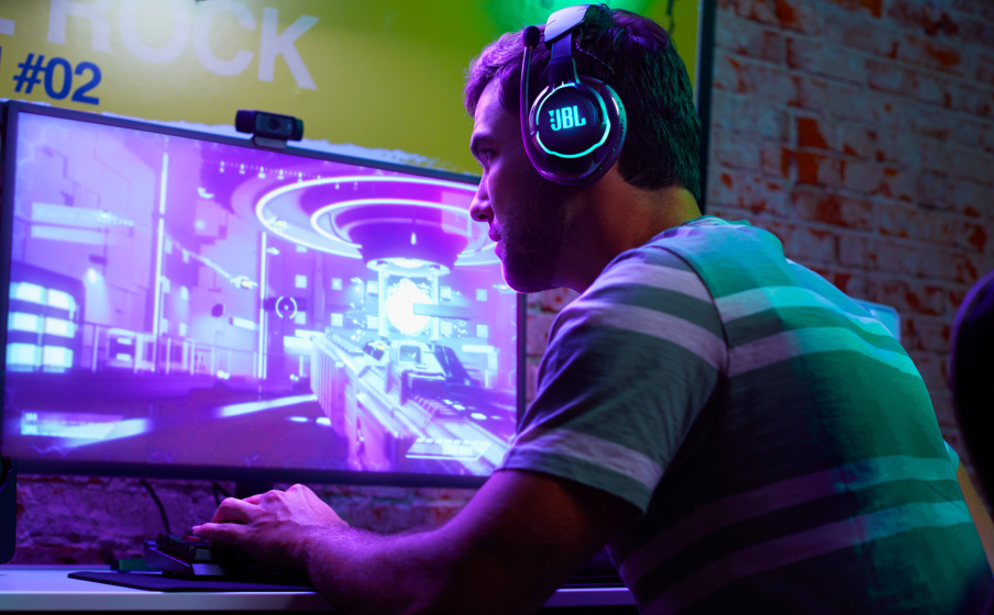 JBL Quantum 810 Wireless Sonido envolvente dual - Image