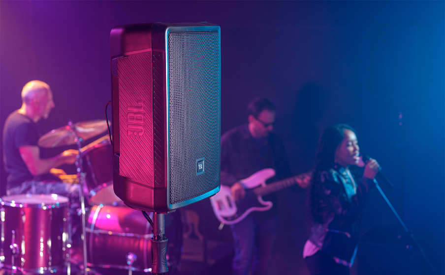 JBL IRX108BT | Bocina portatil de 8'' con bluethoot integrado