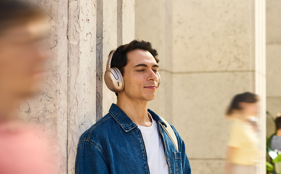 Sonido envolvente JBL Spatial 360 con seguimiento de la cabeza